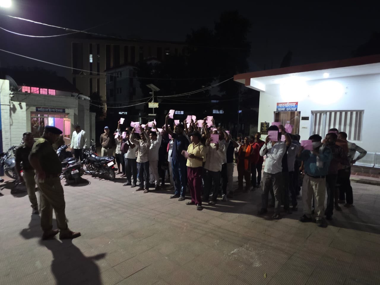 ऑपरेशन प्रहार के तहत सिडकुल पुलिस की बड़ी कार्रवाई, सार्वजनिक स्थानों पर शराब पीते 70 लोग पकड़े